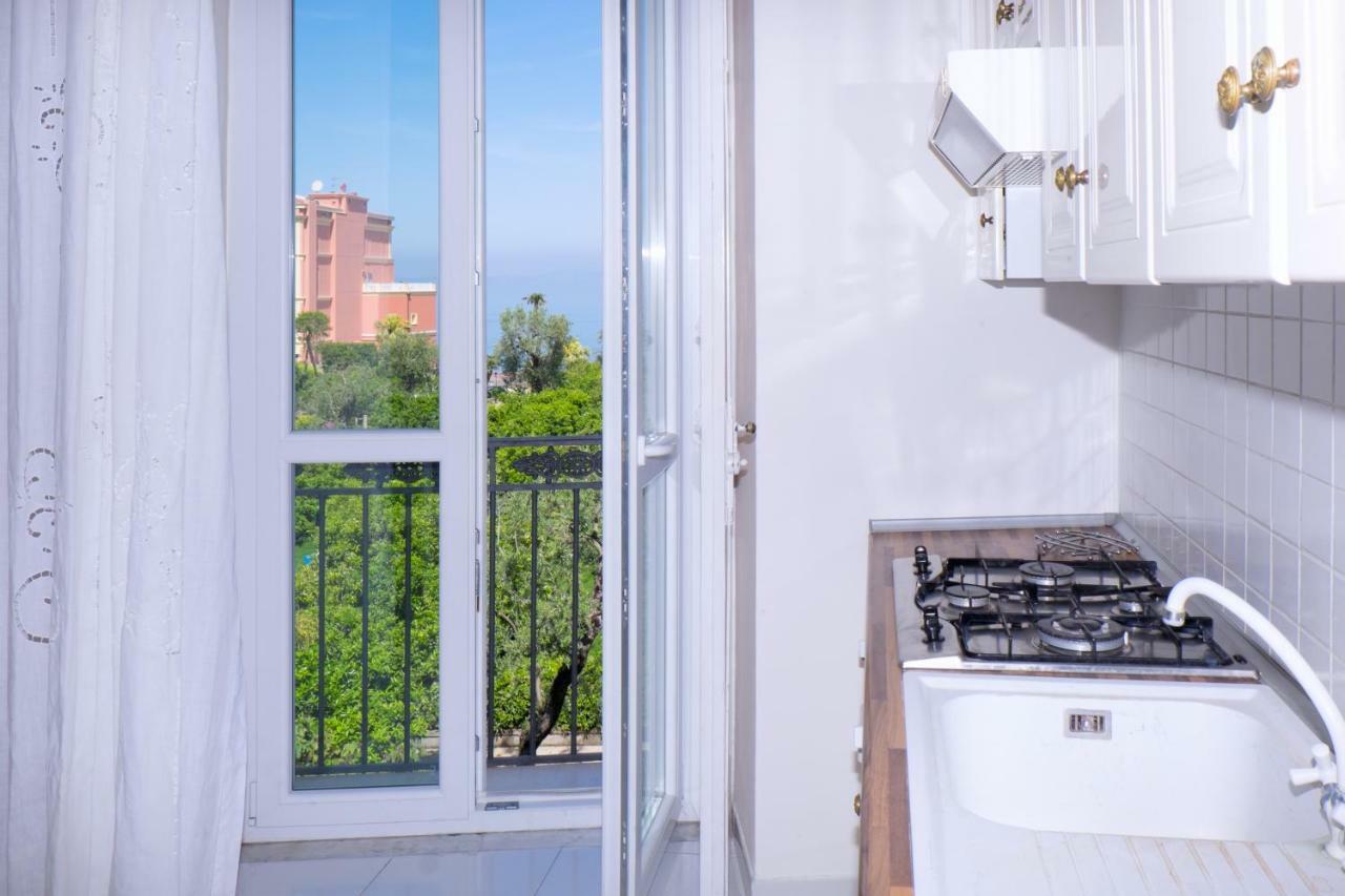"White Mermaid" - Sorrento Downtown Sea View Apartment Zewnętrze zdjęcie